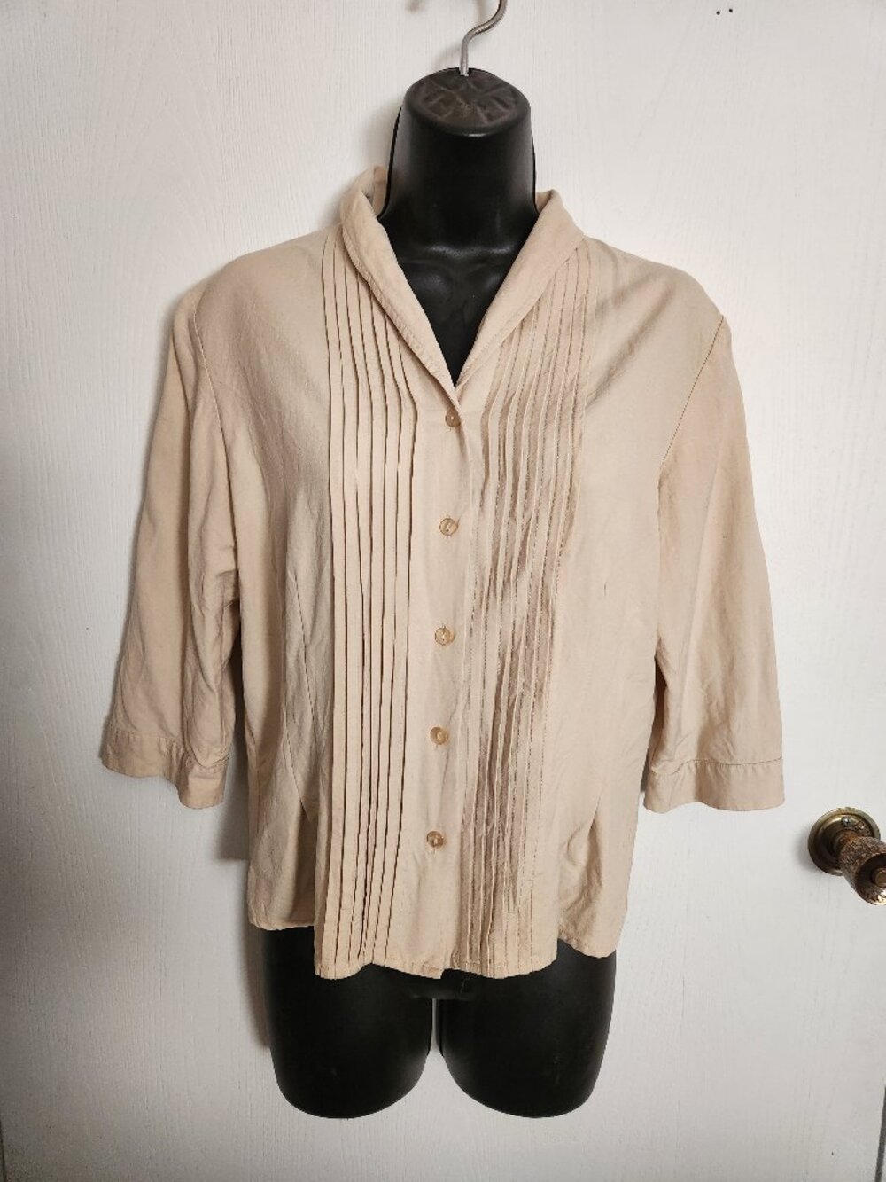 Anna and Frank Silk Beige 3/4 Sleeve Pintuck Button-Up Top